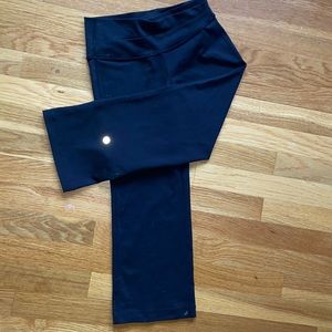 Lululemon size 2, wide leg leggings